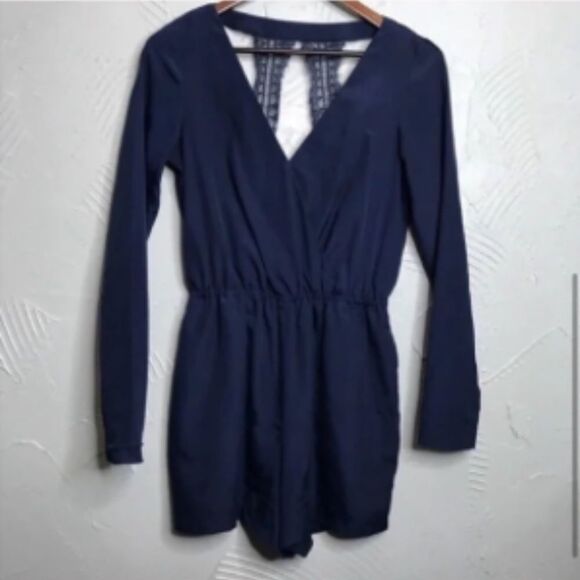 Women’s BCBG Navy Romper with Open Back - Picture 6 of 6